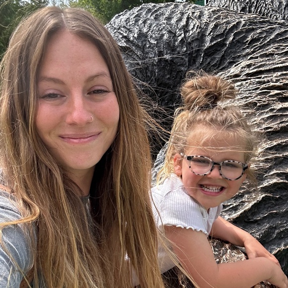 Meet your Posher, Ariel - Picture 1 of 1